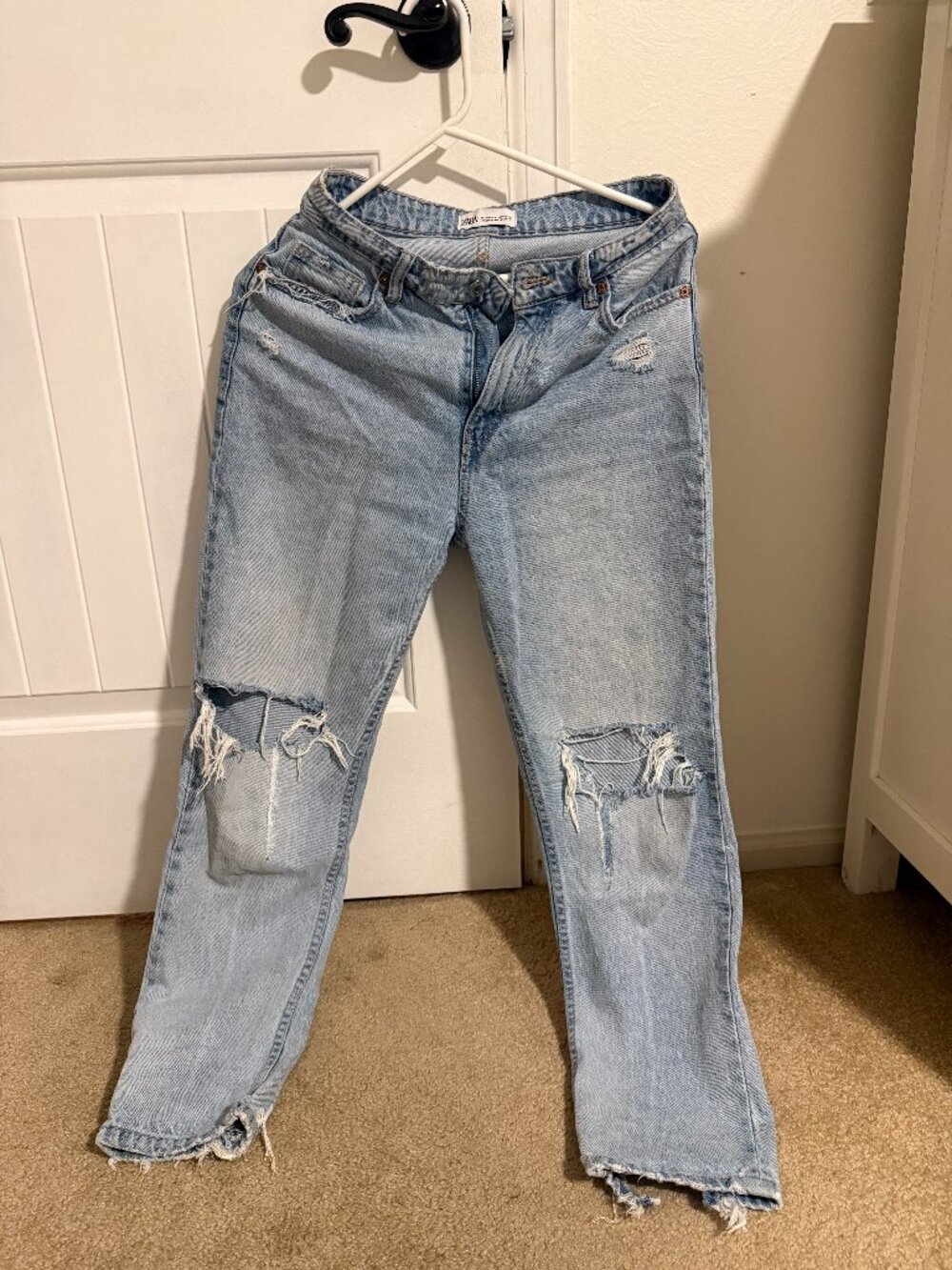 Zara Womens Straight Ripped Jeans